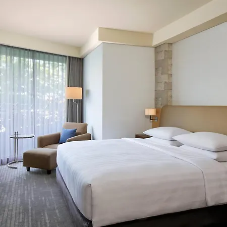 Courtyard By Marriott Bandung Dago Hotel Exterior photo