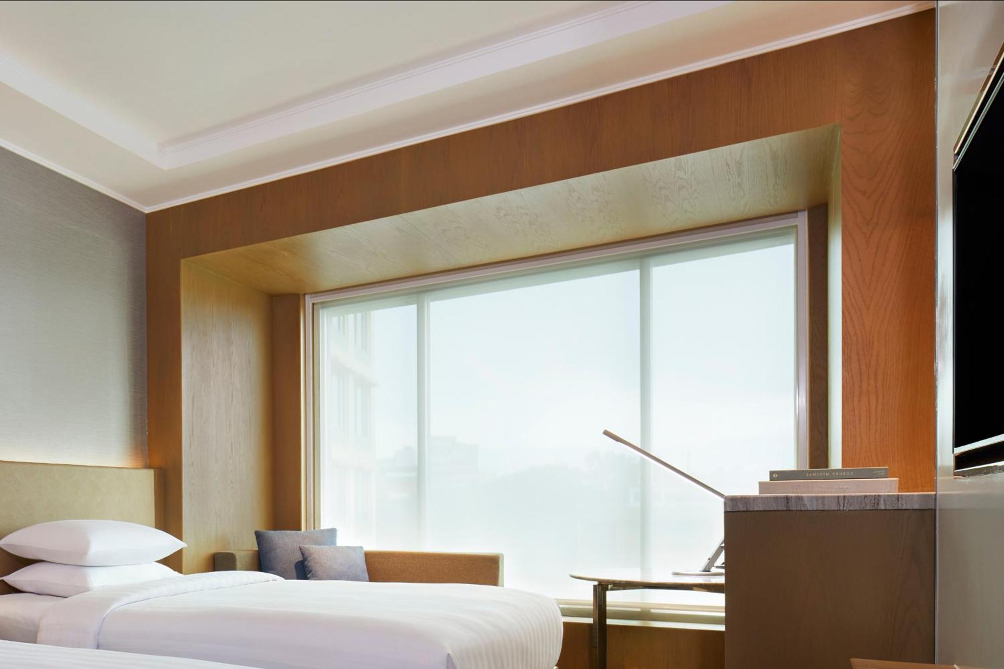 Courtyard By Marriott Dago Hotel