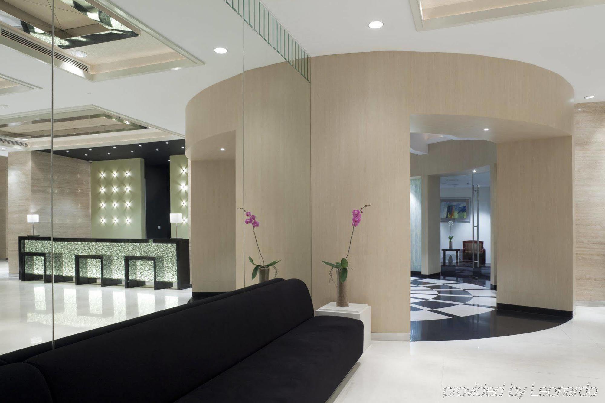 Courtyard By Marriott Dago 4*