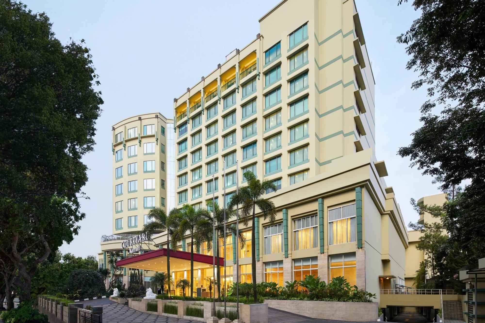Courtyard By Marriott Dago