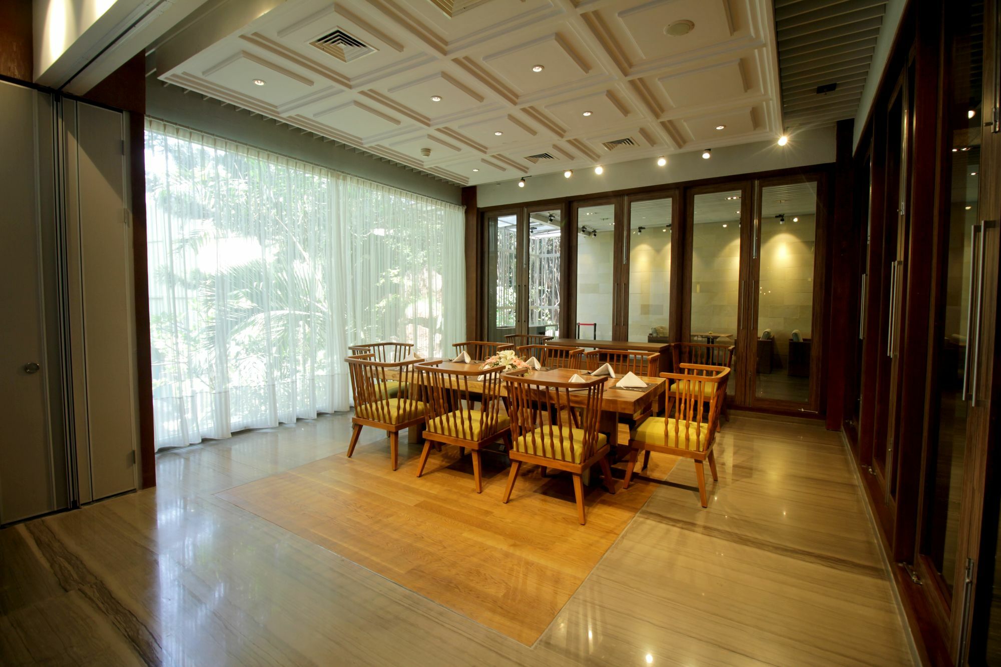 Courtyard By Marriott Dago 4*